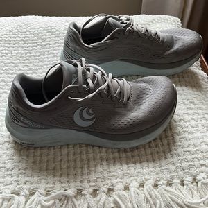 TOPO Athletic Shoes